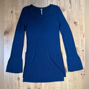 Free People•Small•Bell Sleeve Top ✌🏻